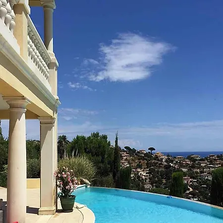 Holiday home Sainte-maxime Sleeps 8 *