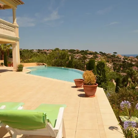 Sainte-maxime Sleeps 8 Holiday home Sainte-Maxime